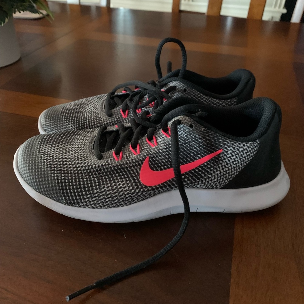 5Y Nike Shoes
